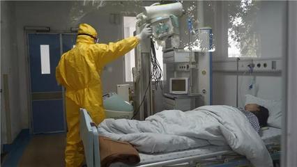 那晚,我为中山首位疑似患者拍床边X光片